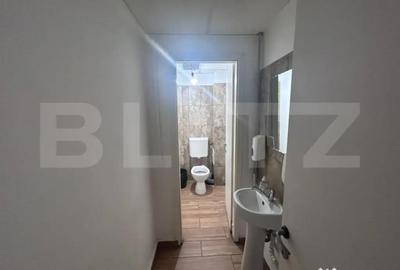 Spațiu comercial, de 63 mp, în Rovine - 2