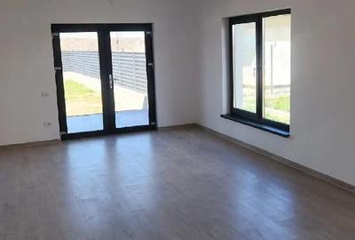 Casă cu 4 camere cu Teren 1500 Mp în Moșoaia - 7