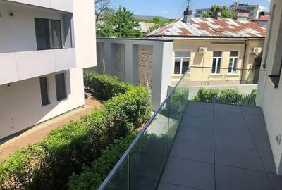 Apartament cu 3 camere decomandat, mobilat în Parcul Carol - 17