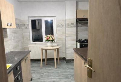 Spațiu comercial, de 85 mp, în Central - 8