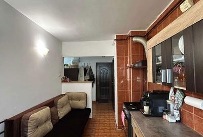 Apartament cu 2 camere decomandat în Nicolina - 1