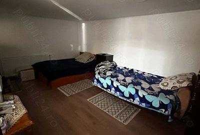 Casă cu 4 camere cu Teren 1070 Mp în Poiana - 9