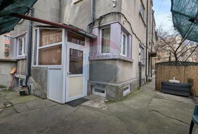 Casă cu 11 camere cu Teren 330 Mp în Iancului - 59