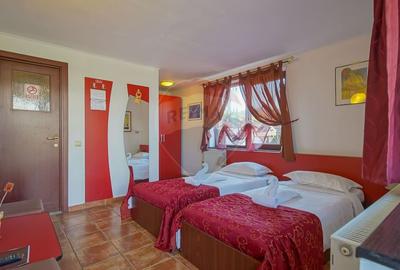 Casa / Vila de vanzare in Rasnov, afacere-Pensiune clasificata - 51