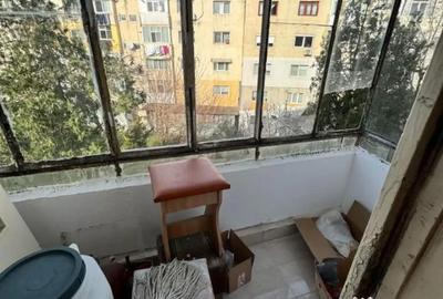 Apartament cu 2 camere nedecomandat în Inel II