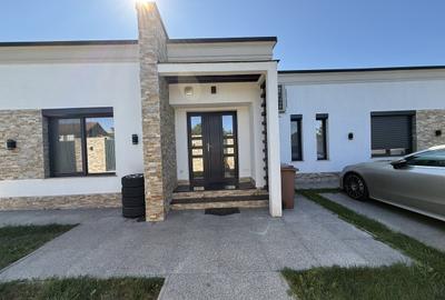 Casă cu 4 camere cu Teren 15 Mp în Central - 11
