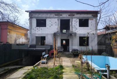 Casă cu 5 camere cu Teren 585 Mp în George Enescu - 14