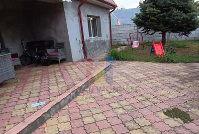 Casă cu 3 camere cu Teren 447 Mp în Chercea - 1