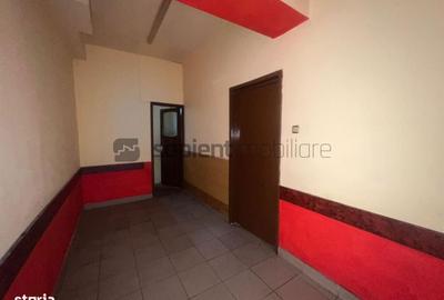 Spațiu comercial, de 210 mp, în Rogerius - 8