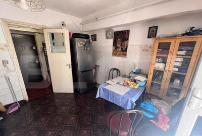 Apartament cu 3 camere decomandat, mobilat în Sărari - 8