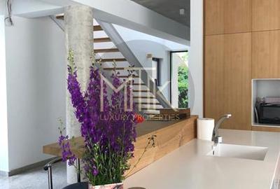 Casă individuală cu 6 camere cu Canalizare în Pipera