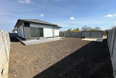 Casa pe parter cu 3 dormitoare si doua bai in Clinceni - 3