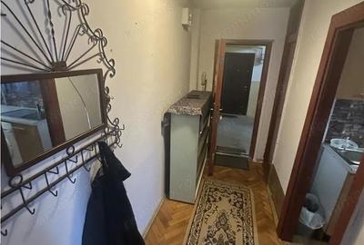 Apartament cu 3 camere decomandat în Aradului