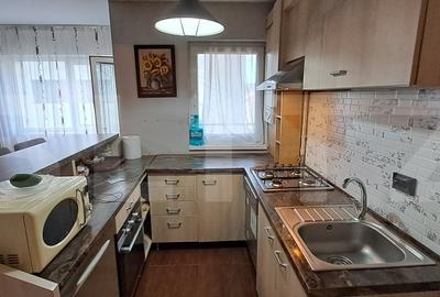 Apartament 2 camere,etaj 3 din 3, zona Stejarului - 3
