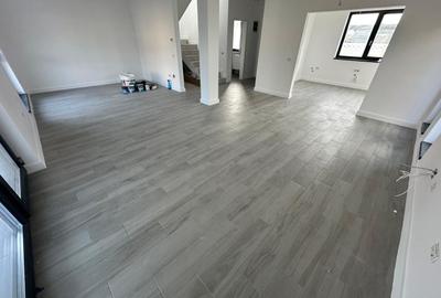 Casă individuală cu 4 camere cu Canalizare în Central - 3