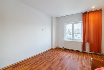 3 camere in vila interbelica Risc 2 - 3