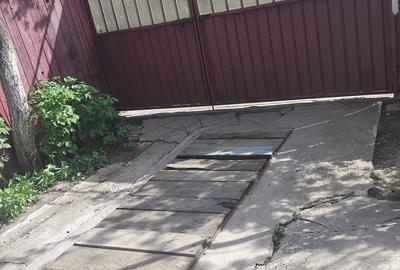 Casă cu 4 camere cu Teren 400 Mp în Km 5 - 5