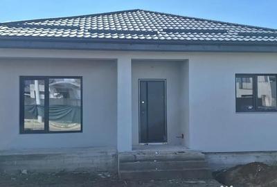 Casă cu 5 camere în Albești - 1