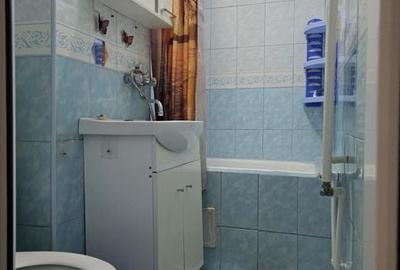 Apartament cu 2 camere semidecomandat în Micro 20 - 1