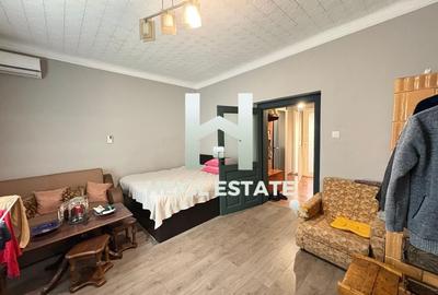 Casa 3 camere teren 671mp Complexul Studentesc - 2