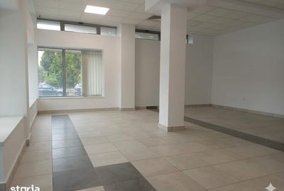 Spațiu comercial, de 330 mp, în Rogerius - 12