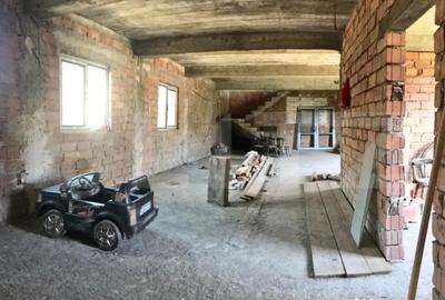 Casă cu 2 camere cu Teren 3050 Mp în Bezdead - 13