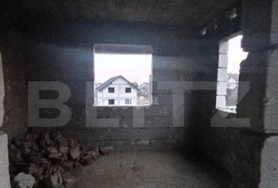 Casă cu 5 camere cu Teren 1350 Mp în Central