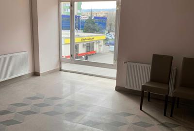 Spațiu comercial, de 1,540 mp, în Stana - 1