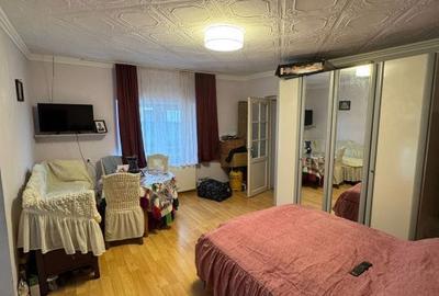 Casă cu 3 camere în Mogoșești - 1