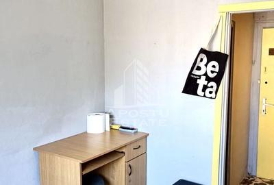 Garsoniera la etajul 2, mobilata, zona Complexului Studentesc - 3