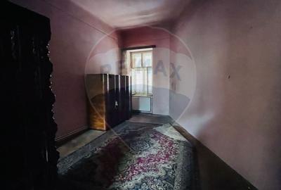 Casă individuală cu 3 camere cu Canalizare în Eminescu - 11