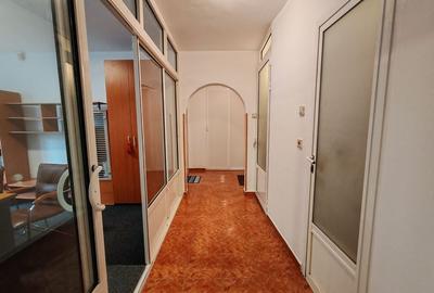Birou de 50 mp de închiriat - Str. Toamnei - 8