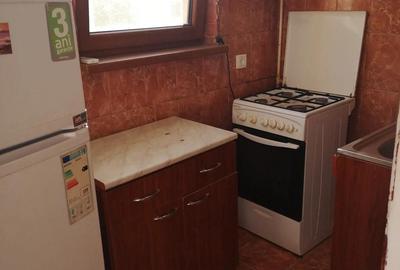 Garsonieră decomandată în Central