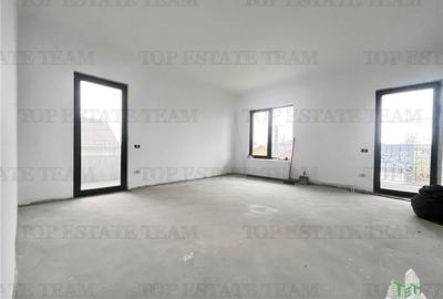 Casă cu 8 camere cu Canalizare în Lumina - 10