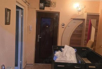 Apartament cu 4 camere decomandat în Central - 1