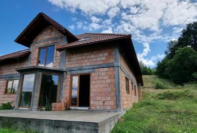 Casa de vanzare