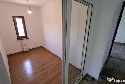 Apartament cu 3 camere decomandat în Bucium - 8
