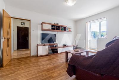 Apartament cu 2 camere semidecomandat, mobilat în Noua