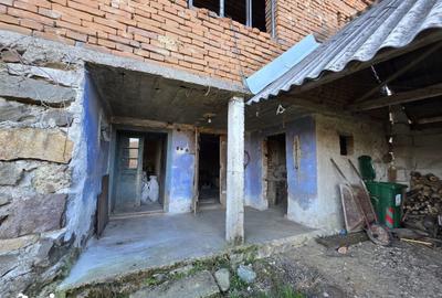 Casă cu 4 camere cu Teren 1887 Mp în Burjuc - 14