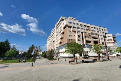 Vanzare apartament cu 3 camere, ULTRACENTRAL, 99 mp, strada Victoriei pietonal Vanzare apartament cu 3 camere, ULTRACENTRAL, 99 mp, strada Victoriei pietonal - 1