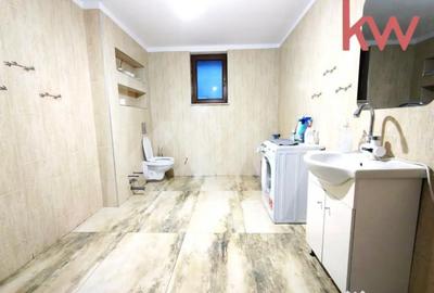 Casă cu 7 camere cu Teren 1170 Mp în Cârcea - 8