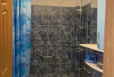 Apartament cu 3 camere semidecomandat în Central - 1