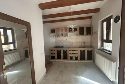 Casa de inchiriat in centrul vechi - 2