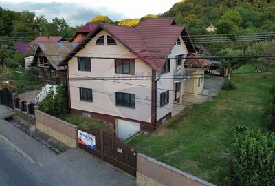 Casa de vanzare in Campulung la pret de apartament. - 1