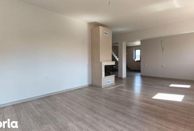 Casă cu 4 camere cu Teren 300 Mp în Central - 17