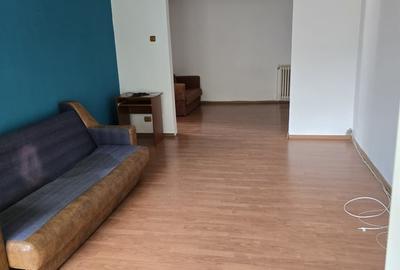 Apartament cu 2 camere decomandat în Central - 2