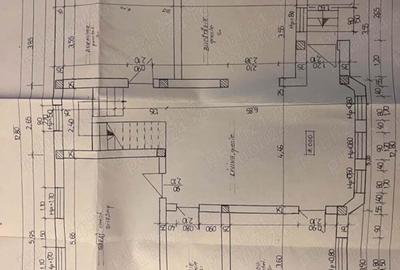 Casă cu 5 camere în Aradului