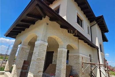 Casa individuala superba - 140 mp utili - supraveghere video - 2