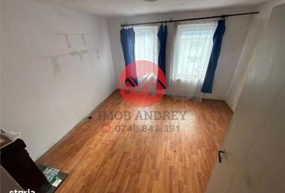 Casă cu 2 camere cu Teren 100 Mp în Piața Nouă - 3
