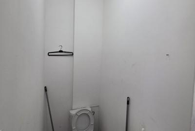 Spațiu comercial, de 20 mp, în Central - 6